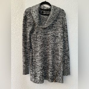 IZ Byer Cowlneck Zipper Tunic Sweater in Juniors Size L